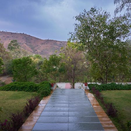 The Hunting Lodge Resort Udaipur - Villas & Pool Dabok エクステリア 写真