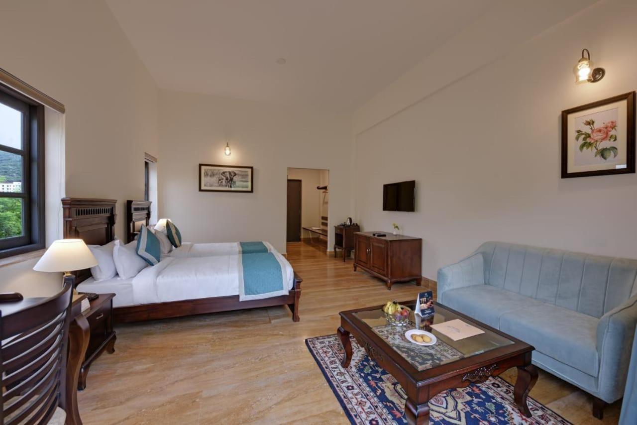 The Hunting Lodge Resort Udaipur - Villas & Pool Dabok エクステリア 写真