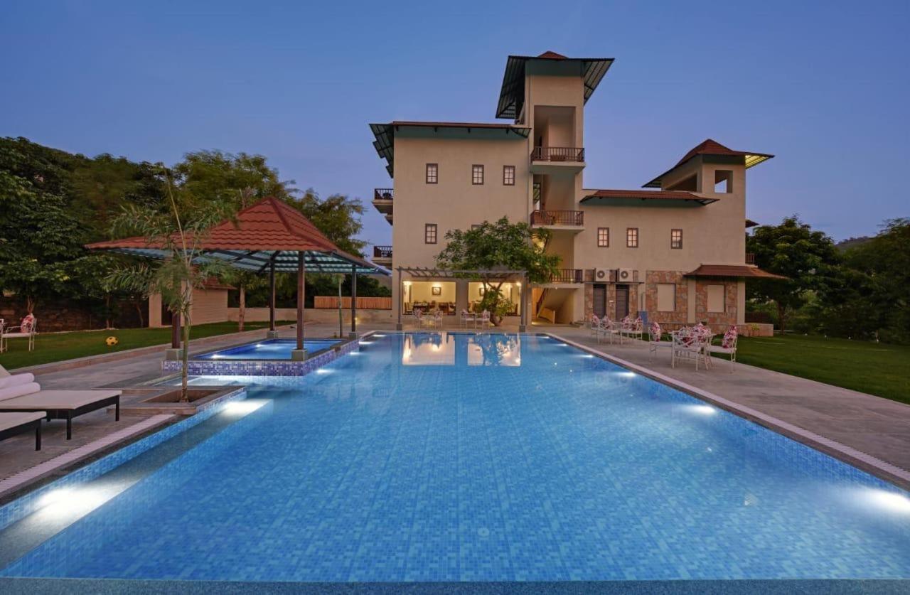 The Hunting Lodge Resort Udaipur - Villas & Pool Dabok エクステリア 写真