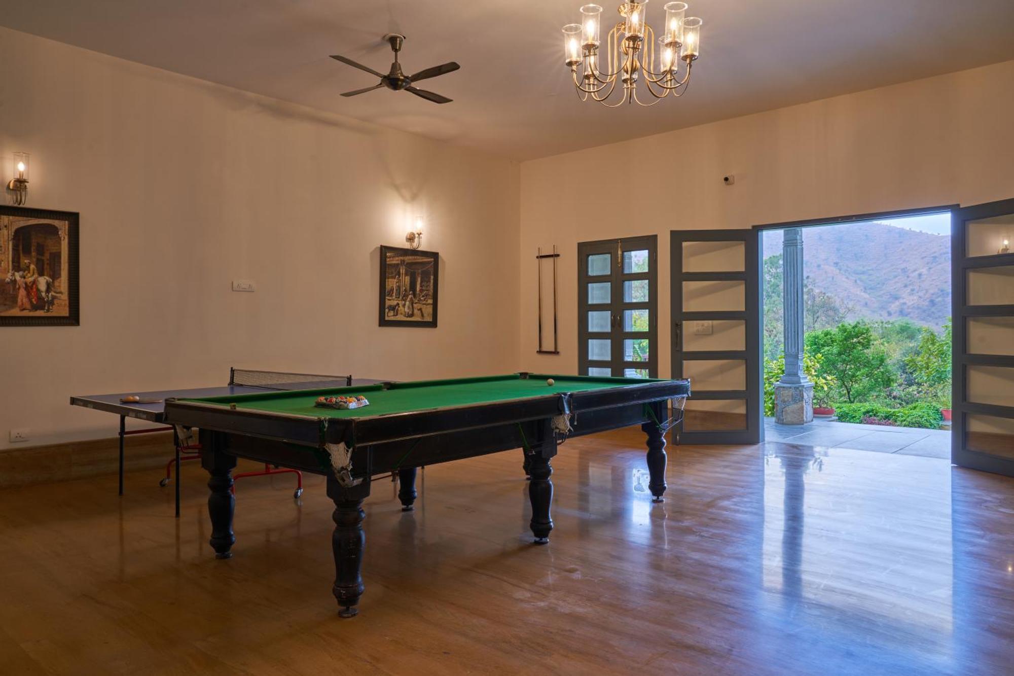 The Hunting Lodge Resort Udaipur - Villas & Pool Dabok エクステリア 写真